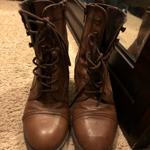 Brown boots - Picture 2 of 2